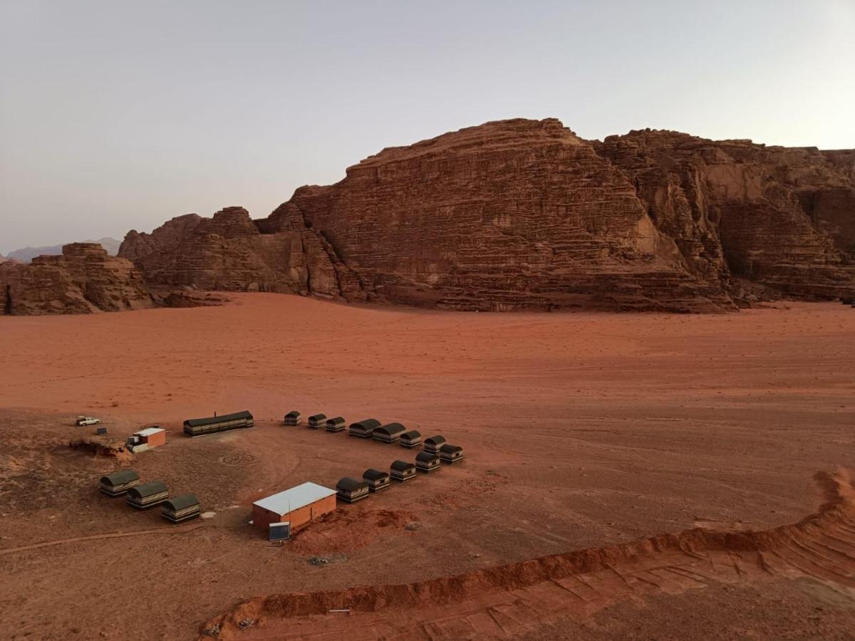 Wadi Rum Sky Tours & Camp Exteriér fotografie