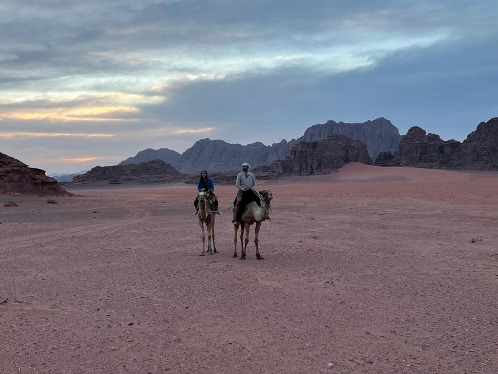 Wadi Rum Sky Tours & Camp Exteriér fotografie