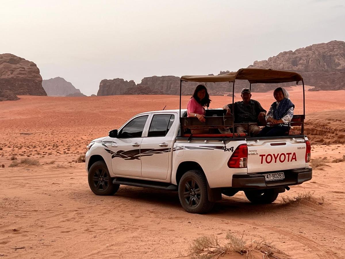 Wadi Rum Sky Tours & Camp Exteriér fotografie