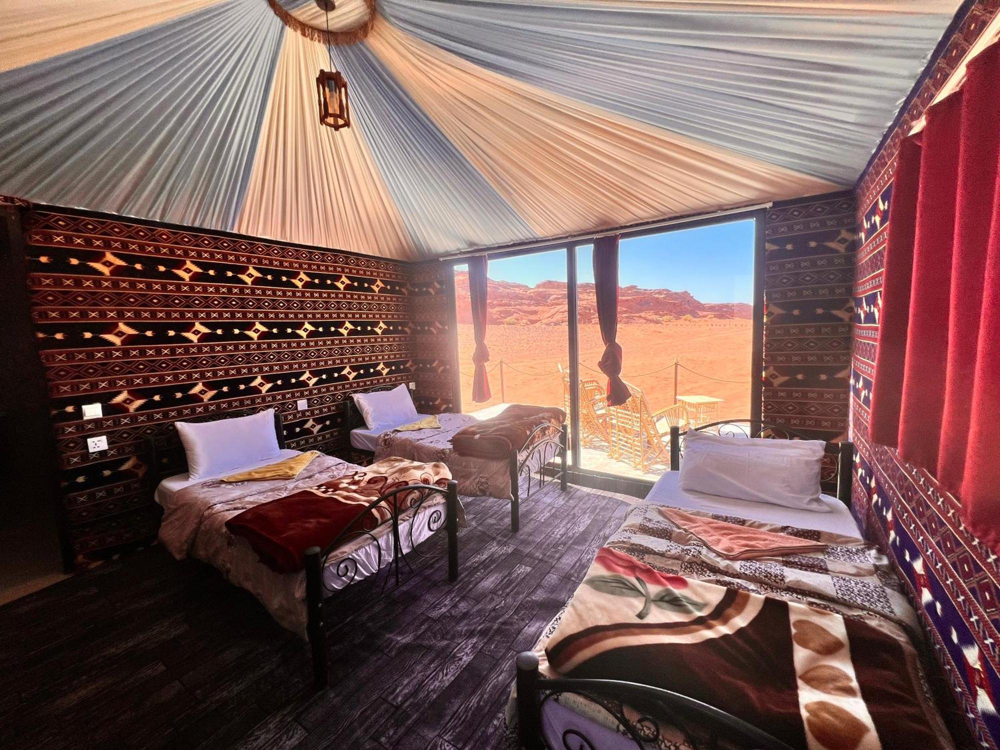 Wadi Rum Sky Tours & Camp Exteriér fotografie