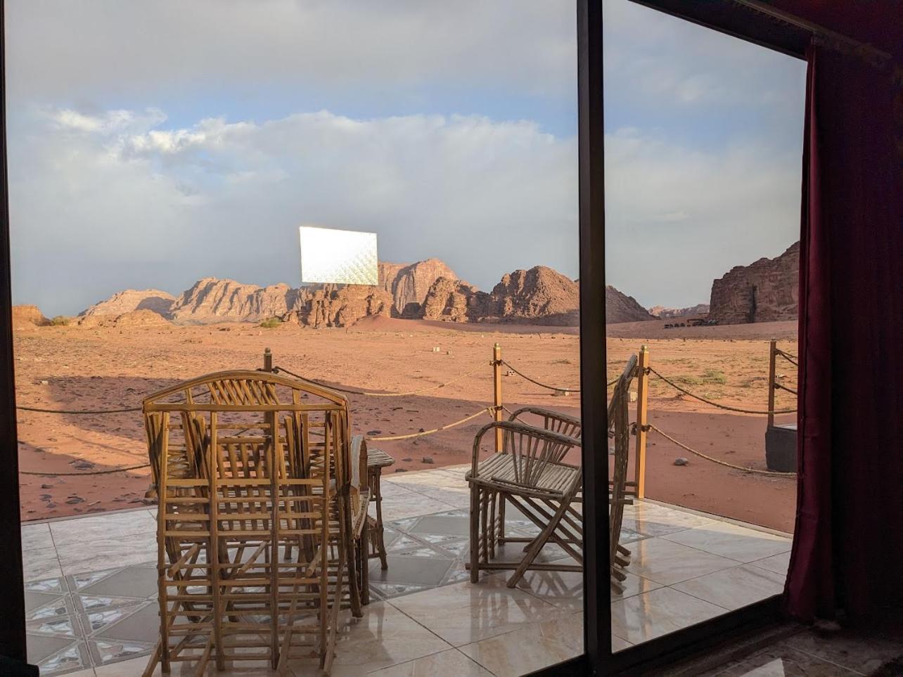 Wadi Rum Sky Tours & Camp Exteriér fotografie