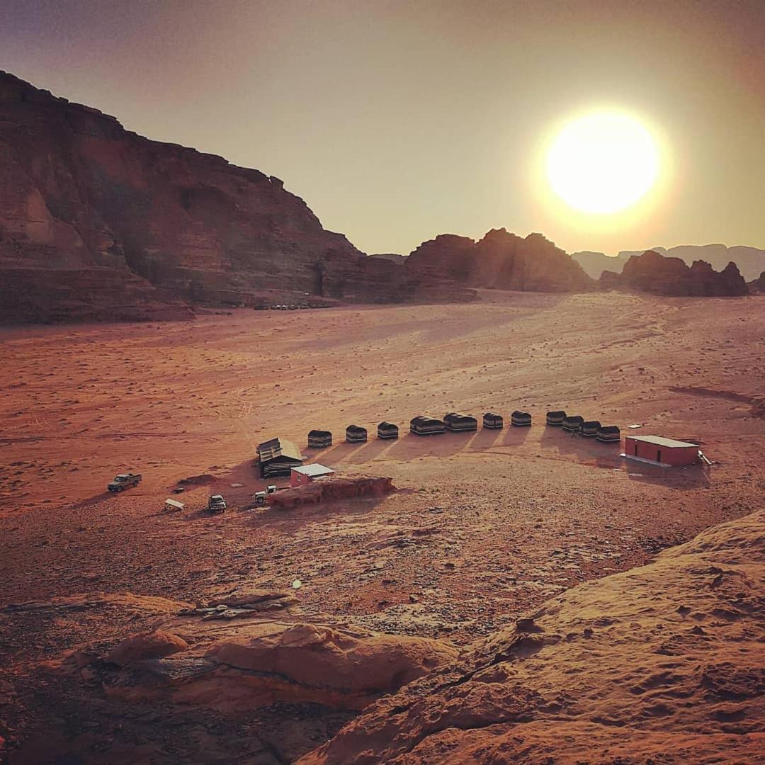 Wadi Rum Sky Tours & Camp Exteriér fotografie